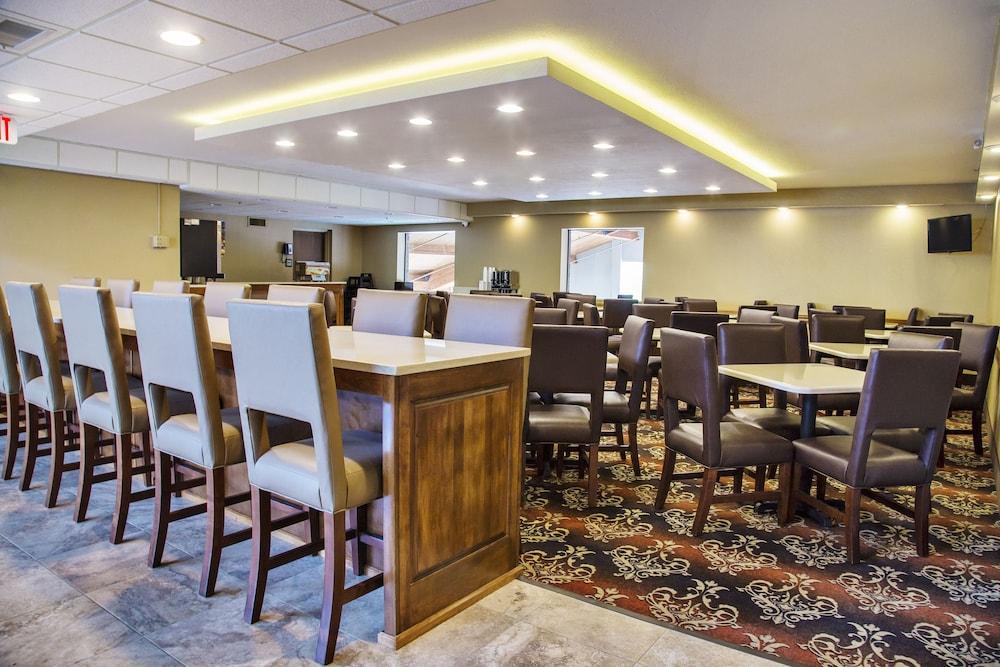 Grand Oaks Hotel photo 25