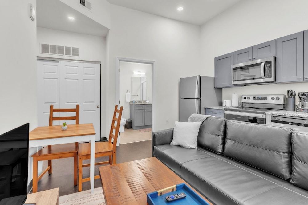 CozySuites - Press House photo 65