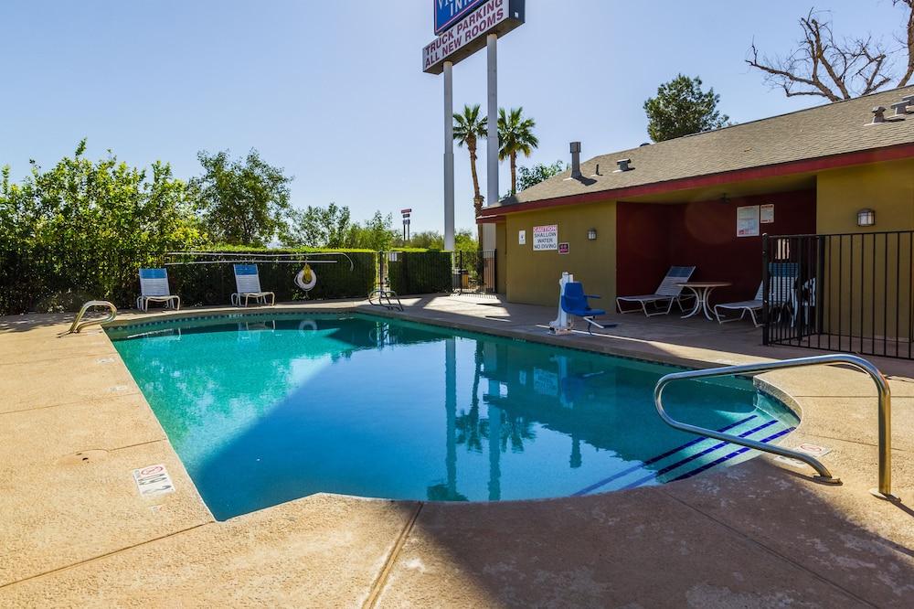 A Victory Inn Tolleson photo 17