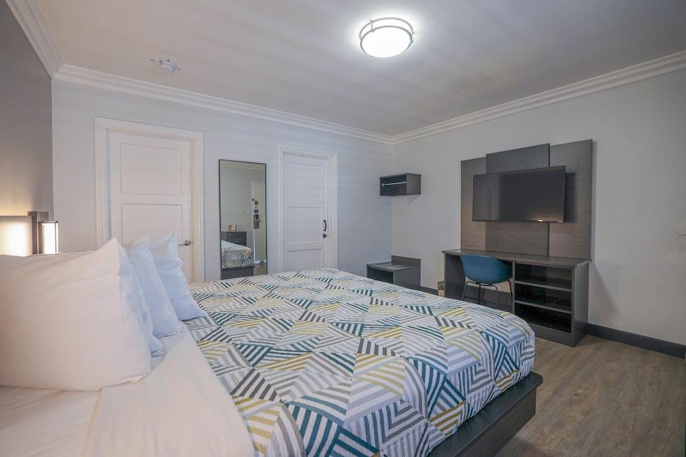 Motel 6 Tustin, CA – Orange County photo 21