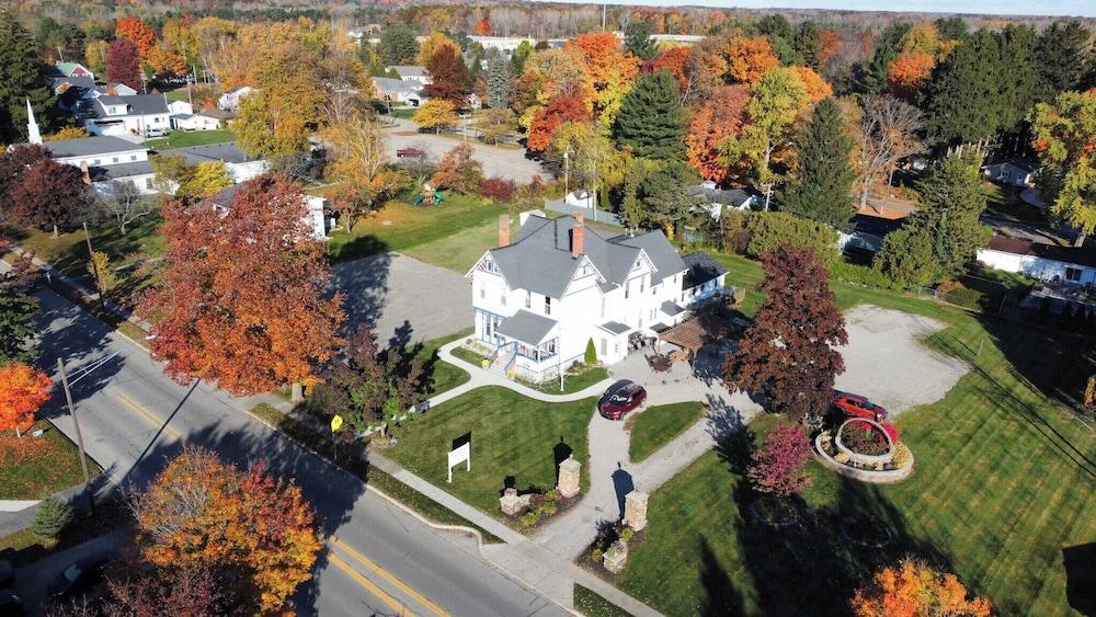 Lake Huron Lodge — hotel in Lexington