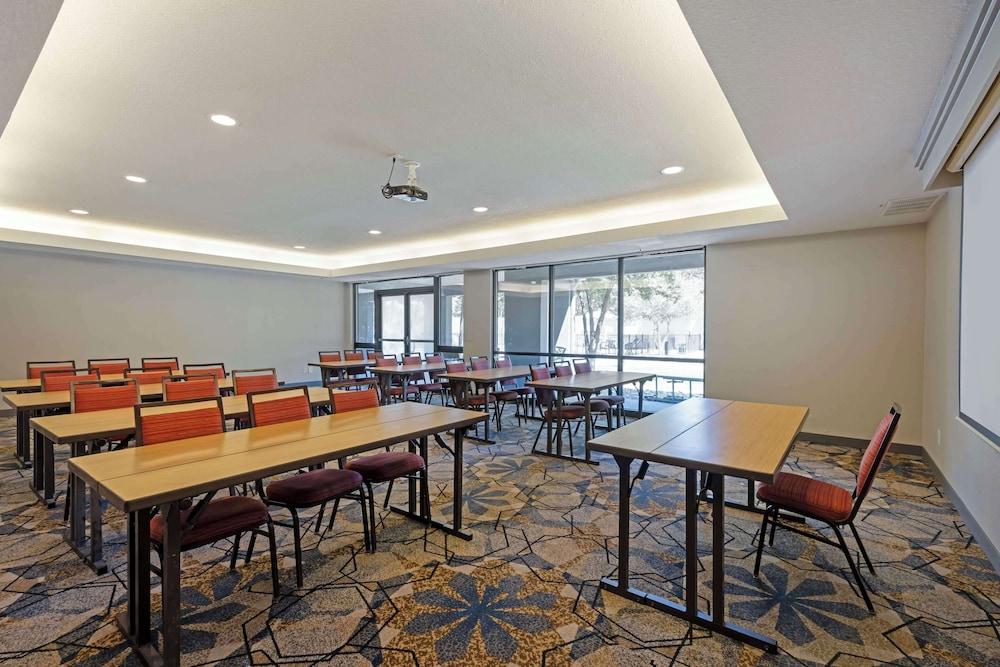 Best Western Plus Fort Worth North photo 30