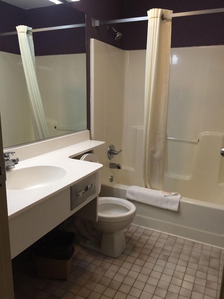 Brookshire Inn photo 25