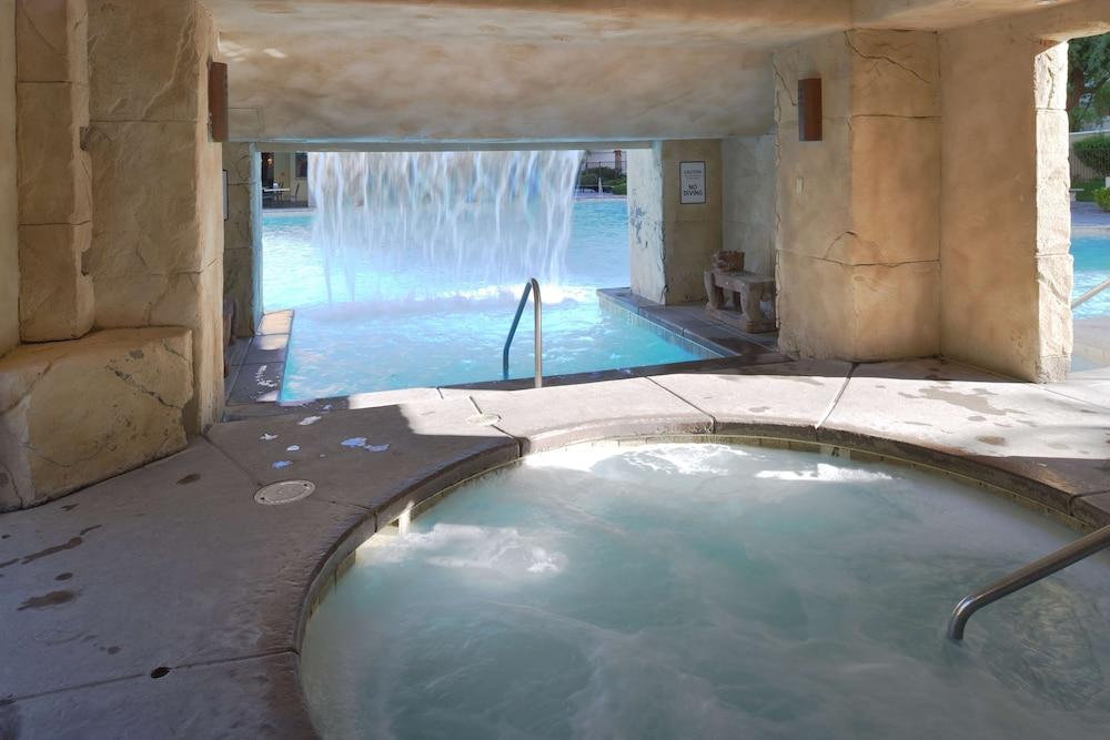 Hilton Vacation Club Cancun Resort Las Vegas photo 7