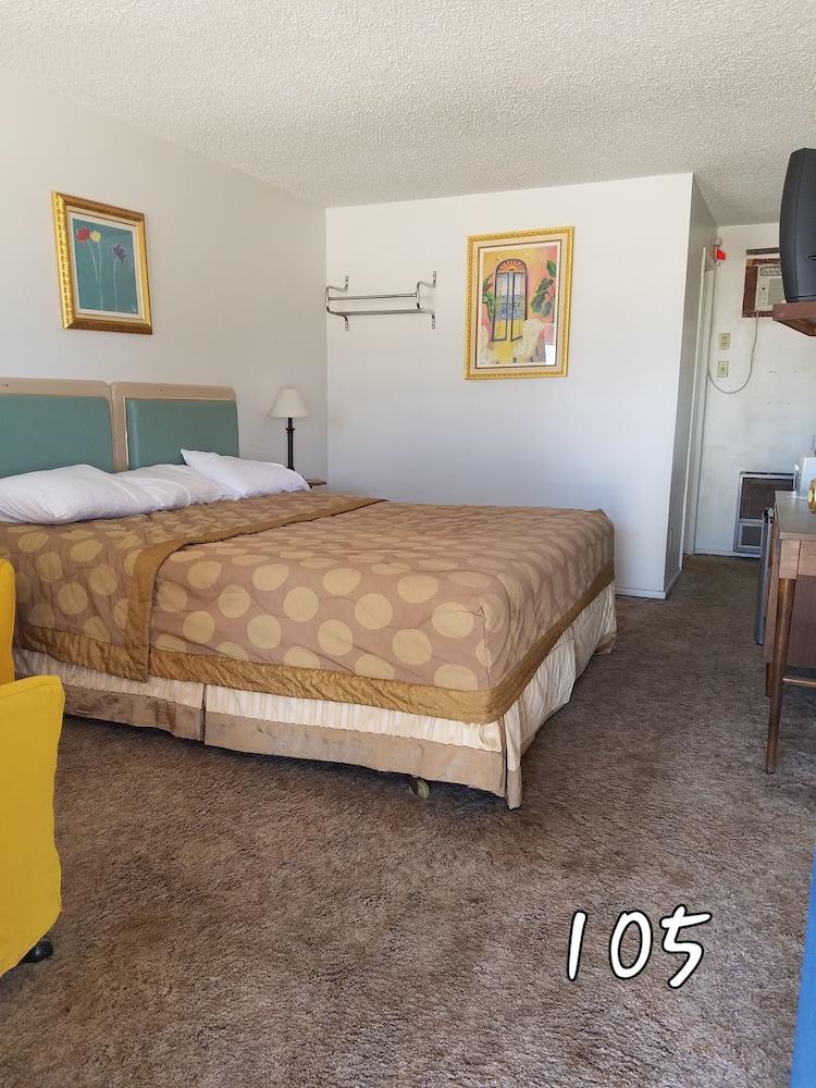 Stagecoach 66 Motel photo 2