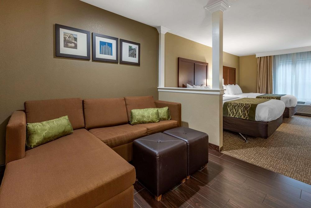 Comfort Inn & Suites Pittsburgh South photo 11