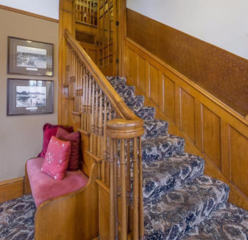 Pacific Grove Inn photo 45