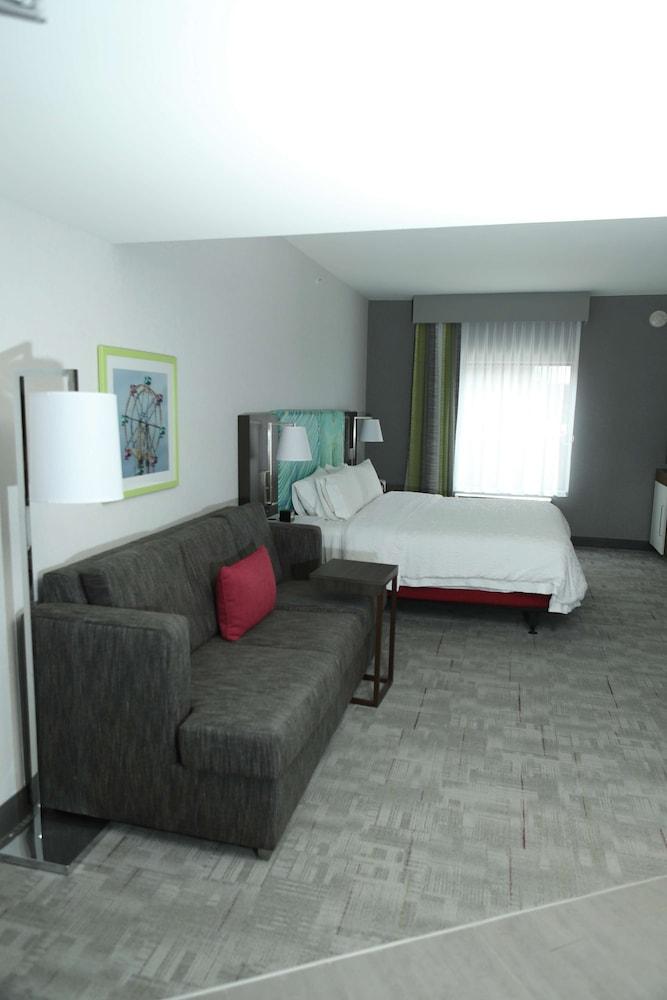 Hampton Inn & Suites Burlington photo 21