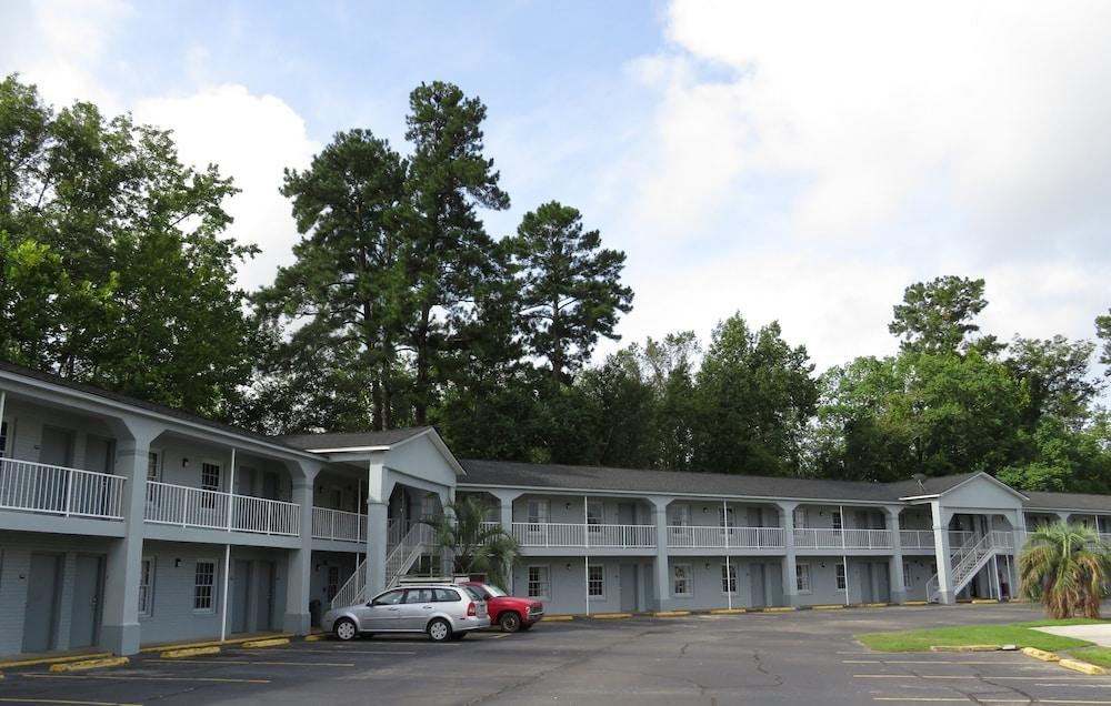 Travelodge by Wyndham Walterboro photo 8
