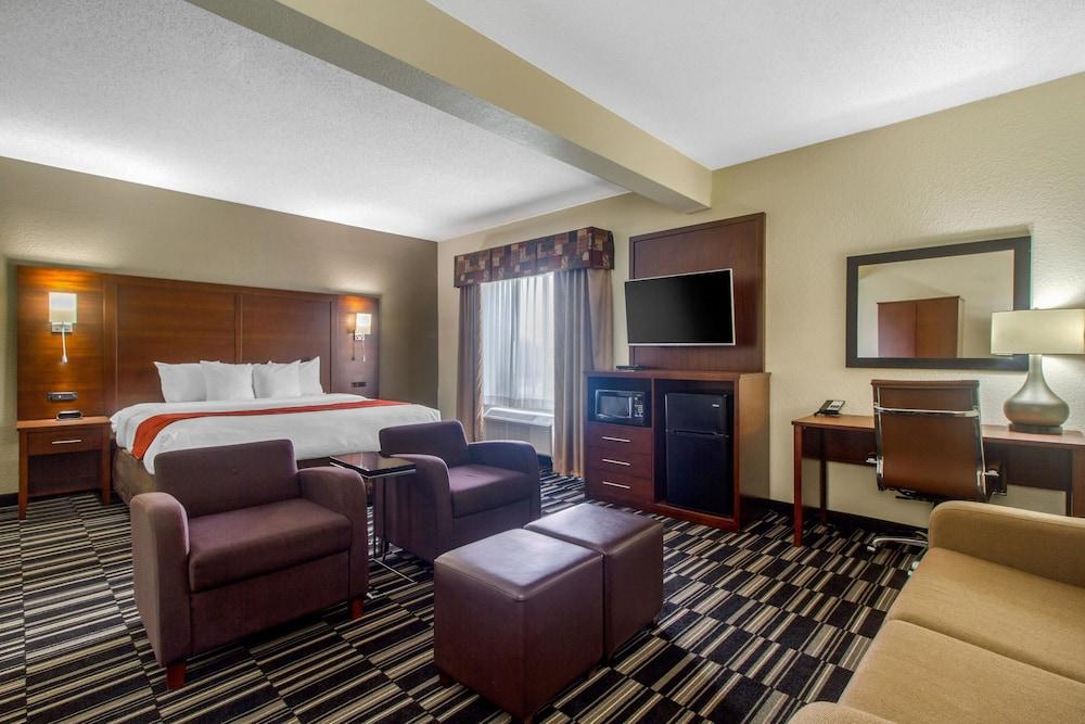Comfort Suites Danville photo 15