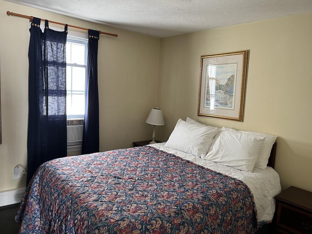SHIPS INN Hotel photo 26