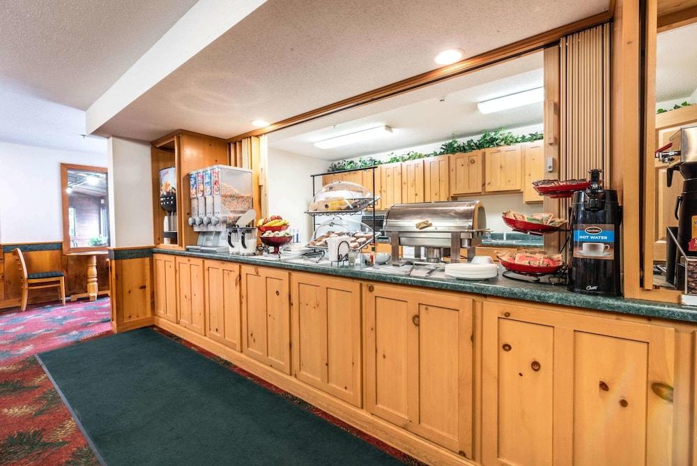 Summerset Hotel & Suites photo 24