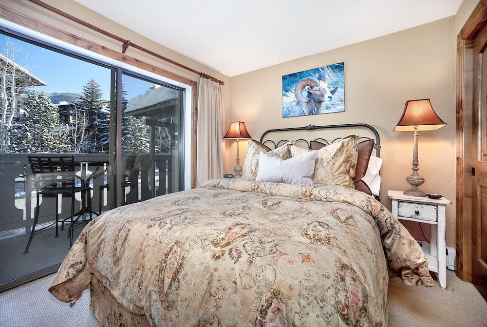 The Lodge at Vail, a RockResort by Vail Resorts photo 86