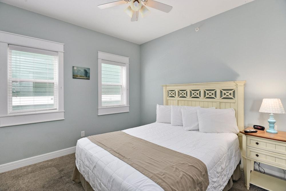 Bransons Nantucket photo 29