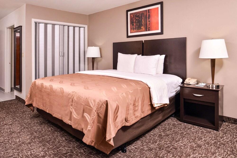 Quality Inn & Suites Beaumont photo 27