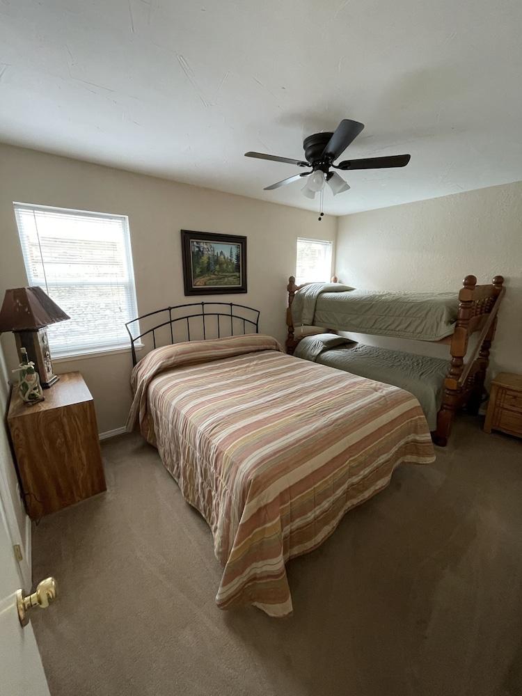 Auslander Condominiums photo 55