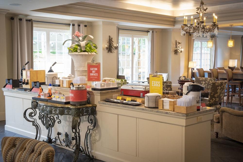 Hampton Inn New Orleans-St. Charles Ave./Garden District photo 23