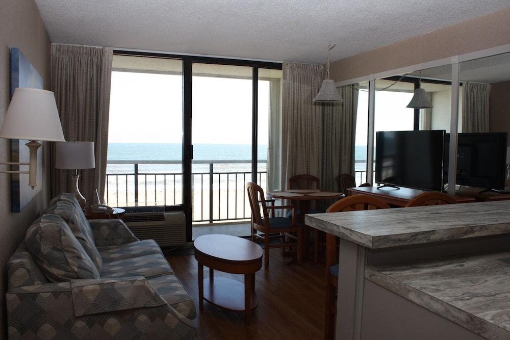 Four Sails Resort photo 15