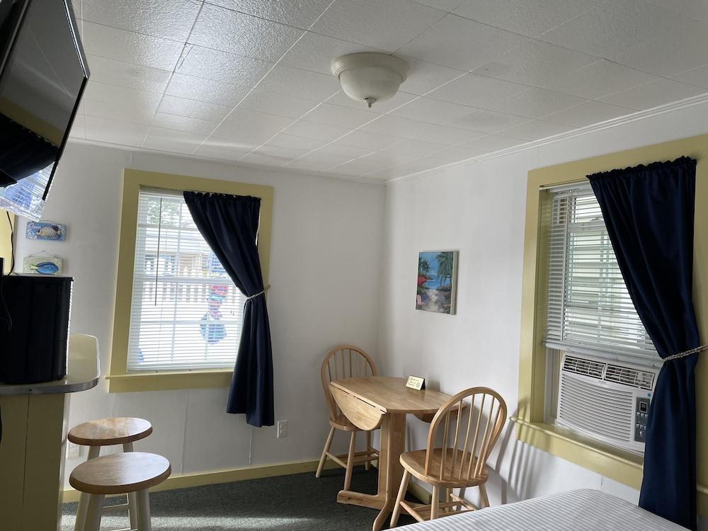 Moontide Motel Cabins & Apartments photo 19