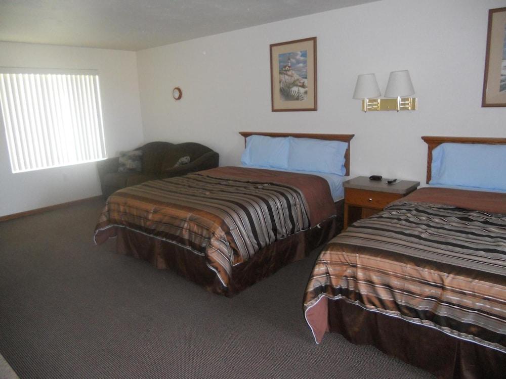 Coho Motel and Suites photo 14