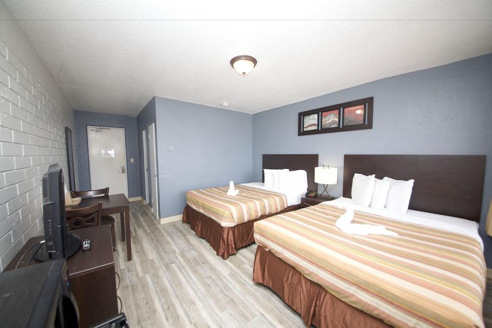 The Beach House Inn photo 2