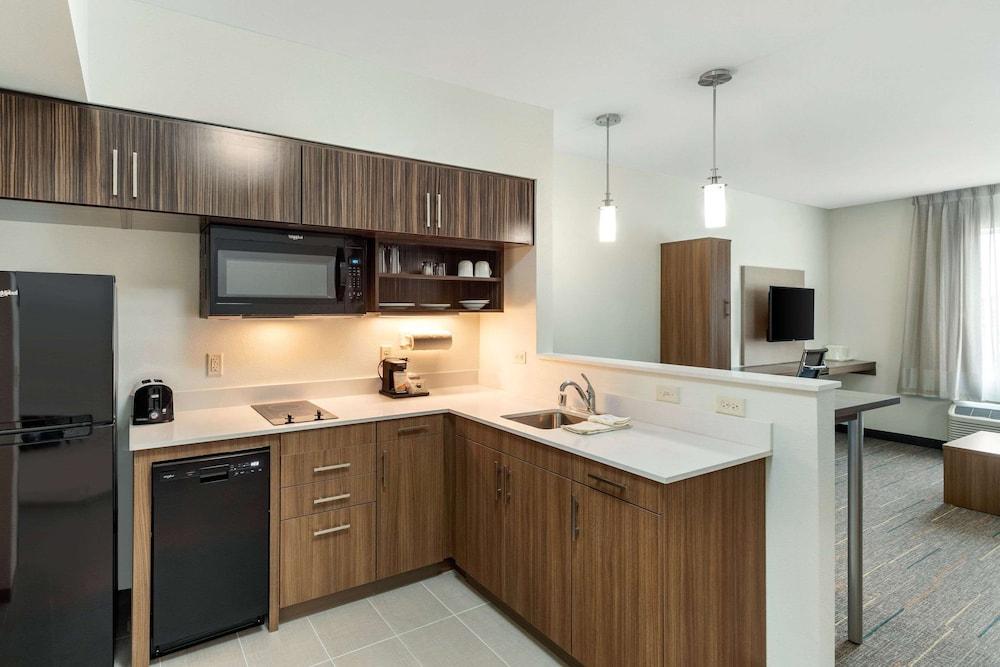 MainStay Suites Lancaster Dallas South photo 7
