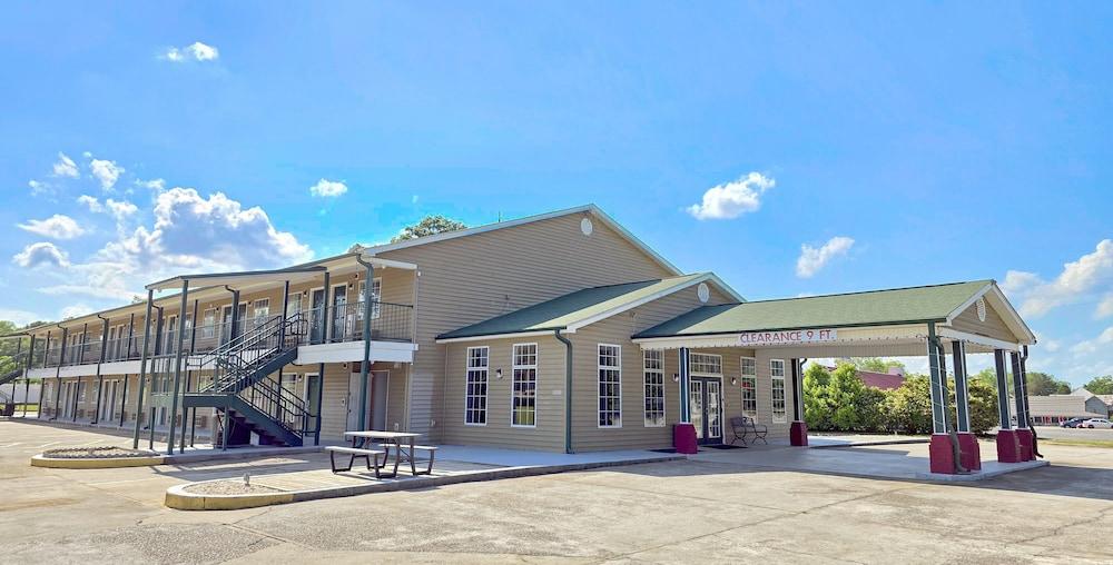Garden Inn & Suites photo 28