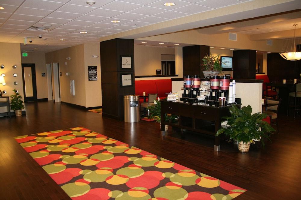 Hampton Inn Jacksonville-Anniston Area photo 6