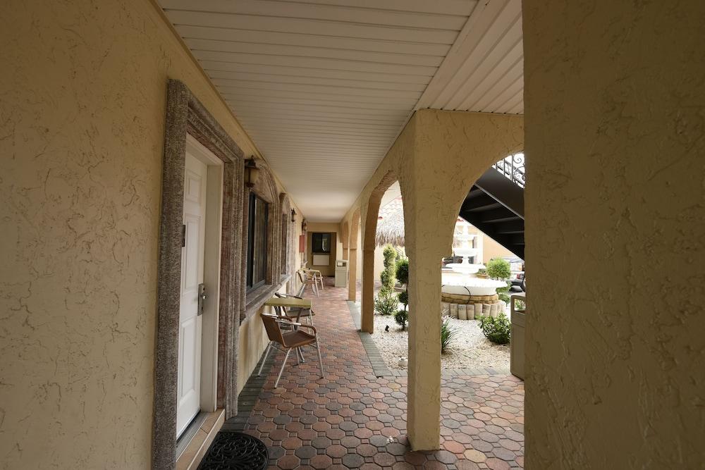 Bayview Plaza Waterfront Resort photo 14