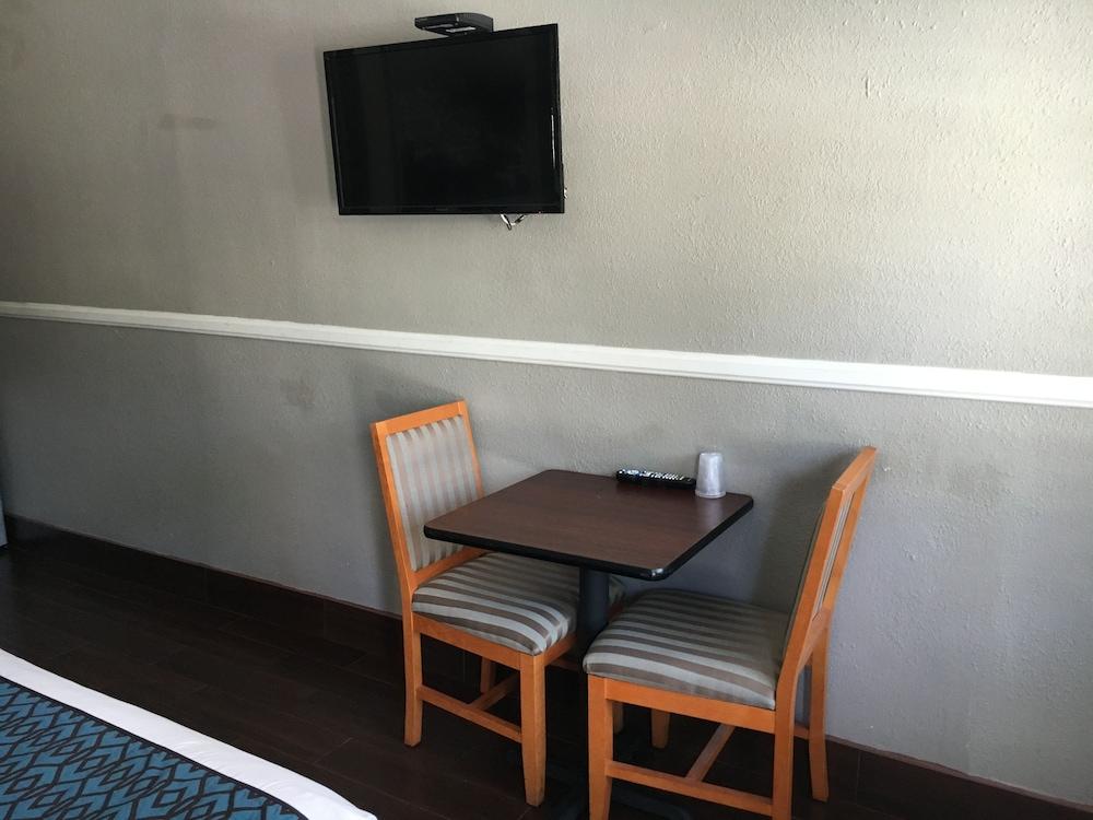 Hotel Salina Long Beach photo 9