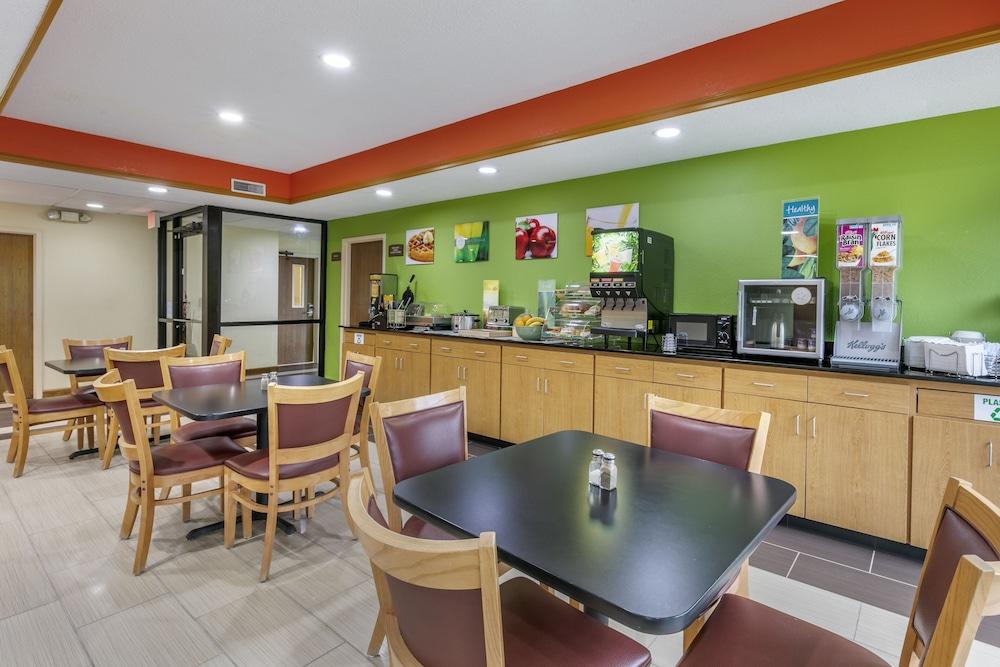 Quality Inn Rogersville photo 19