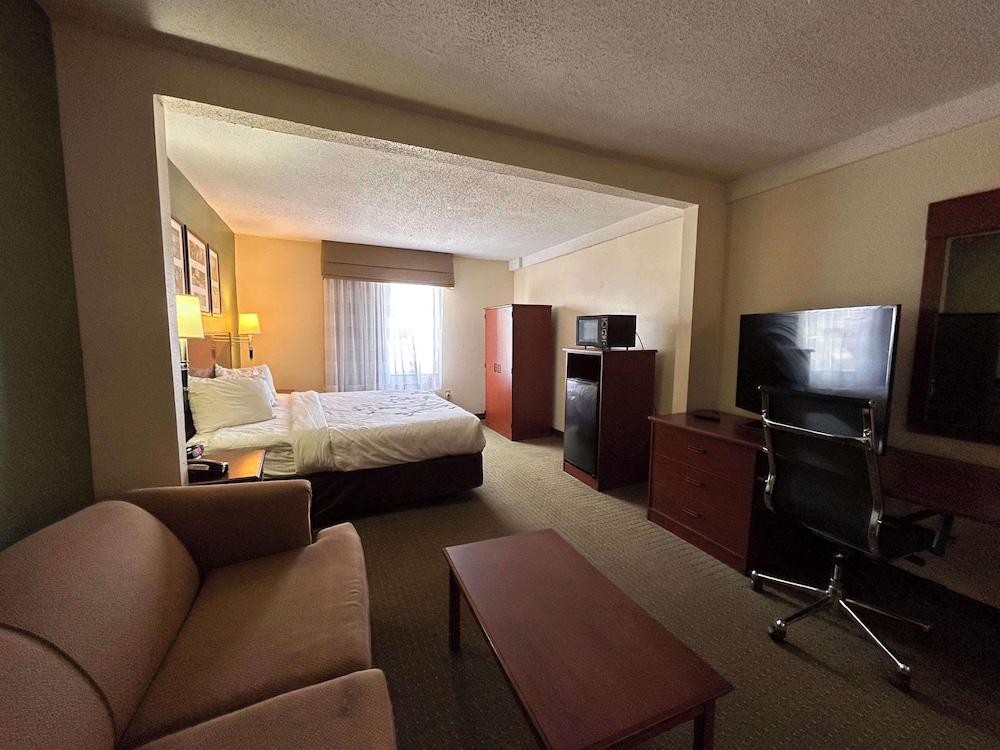 SureStay by Best Western Pearl Jackson Airport photo 5