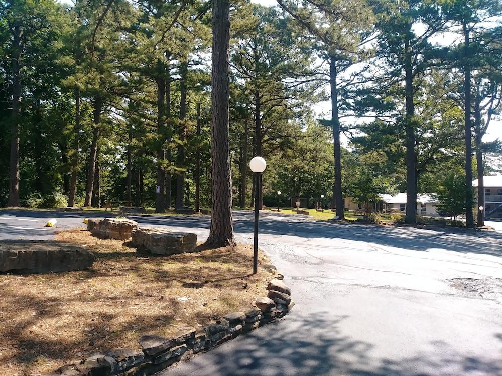 Travelers Inn photo 38