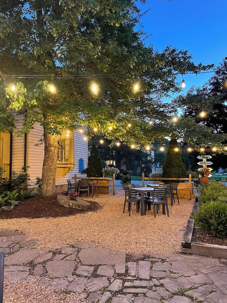 The Inn at Gristmill Square photo 46