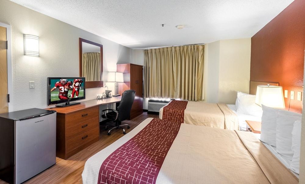 GreenTree Inn Houston IAH Airport photo 16