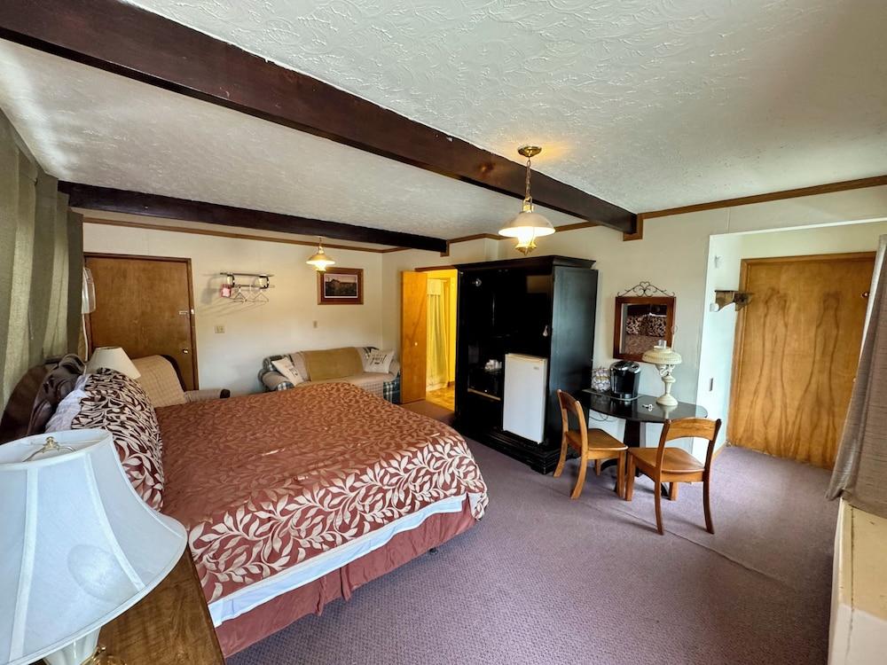 Napps Motel photo 31