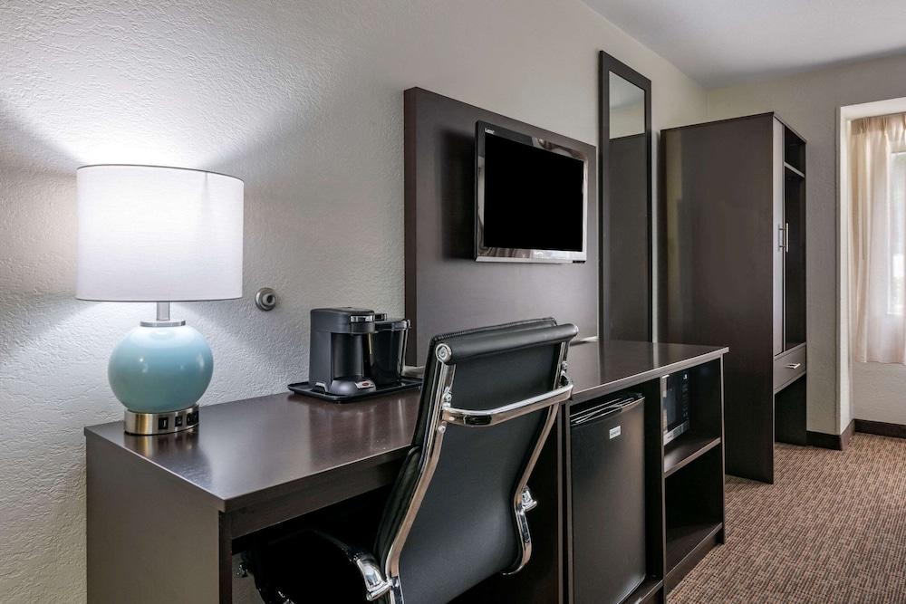 Sleep Inn Jacksonville Airport photo 13