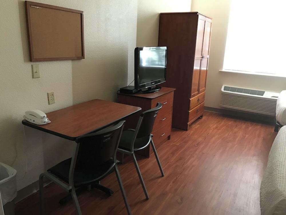 BEST STUDIO INN photo 2