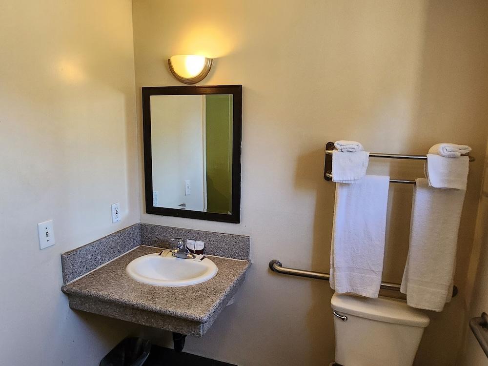 Vince's Motel Inc. photo 27