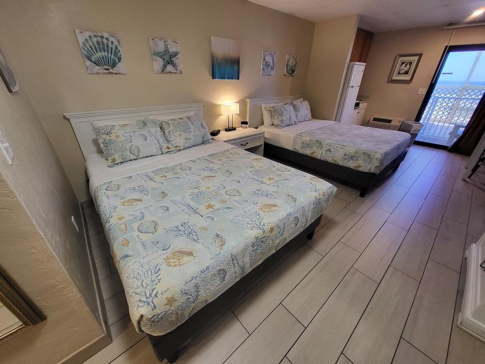 Beachside Hotel photo 18
