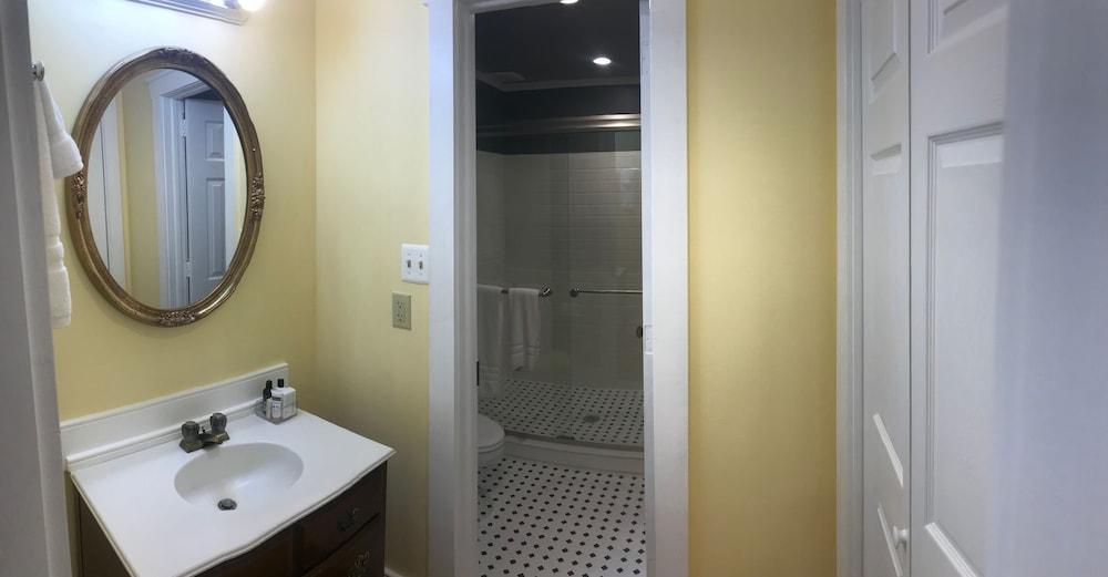 Stottsville Inn photo 30