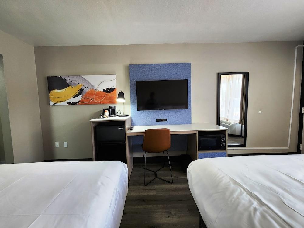 Smart Stay Inn photo 11