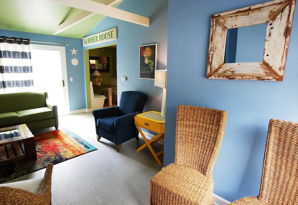 Homestead Suites photo 38