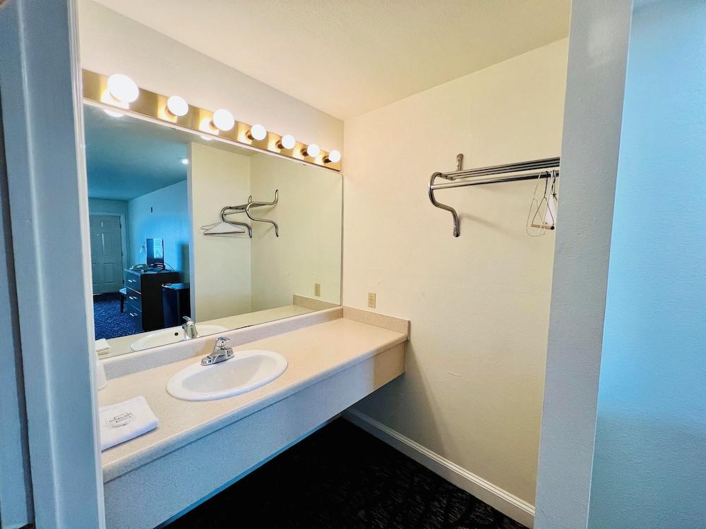 Rodeway Inn Garland Harbor Point photo 7