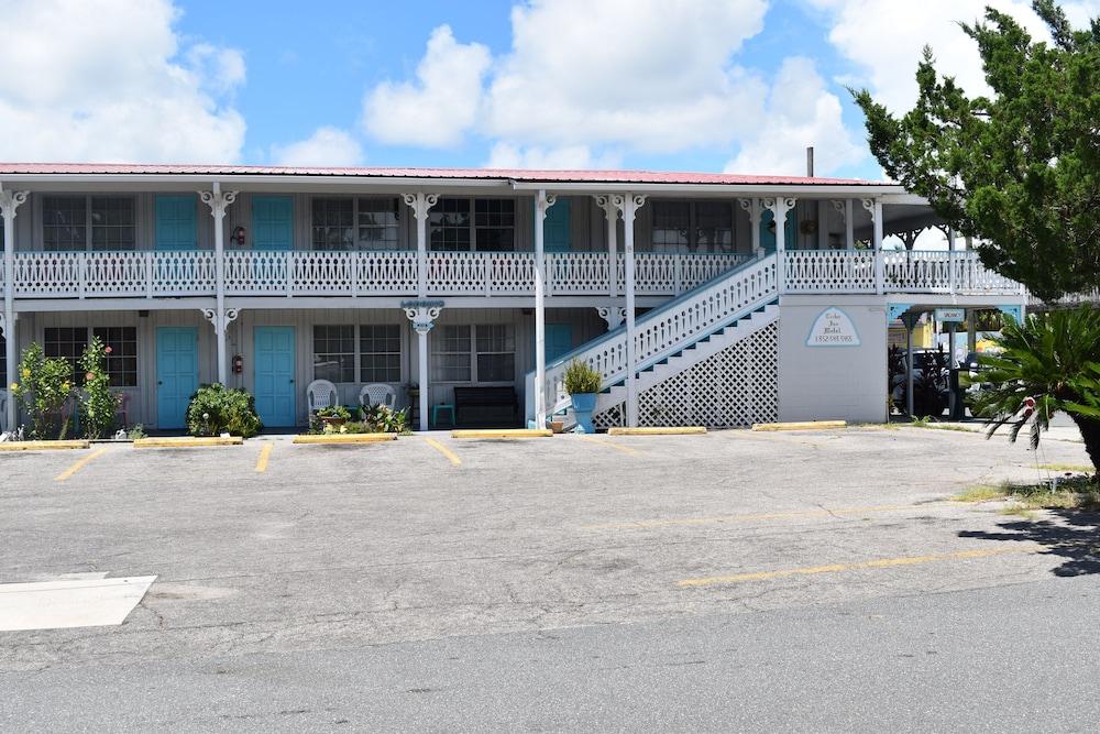 Cedar Inn photo 1