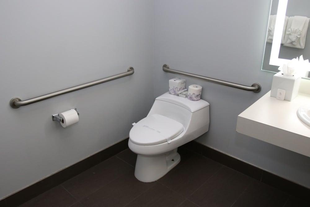 BLVD Hotel and Studios Universal-Hollywood, an Ascend Collection Hotel photo 61