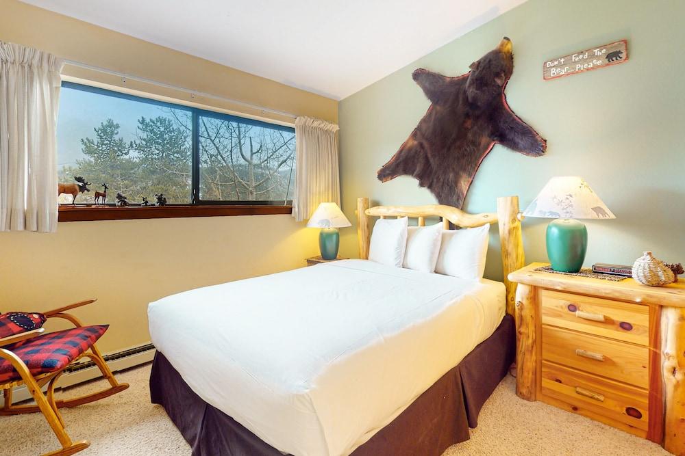 Pine Ridge Condominiums photo 12