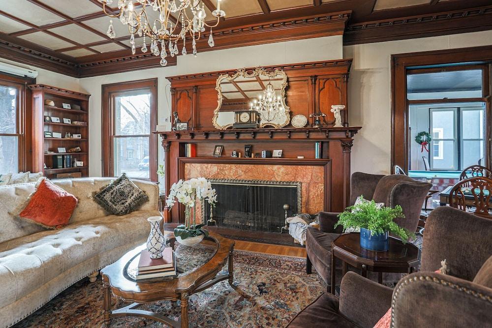 Offutt Manor photo 27