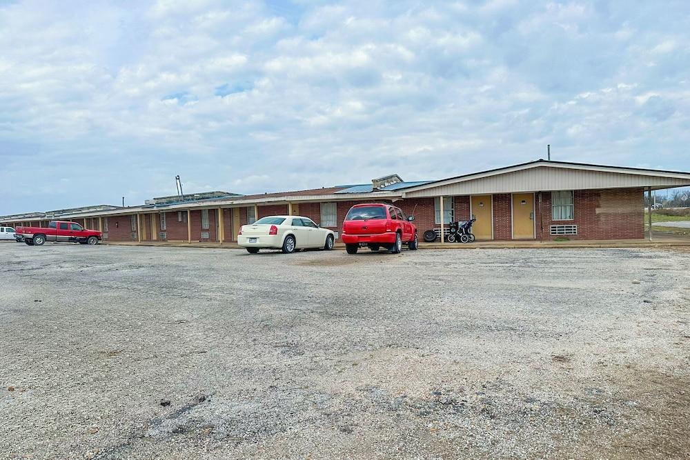 Shamrock Kings Inn By Oyo Marked Tree I-555 photo 89