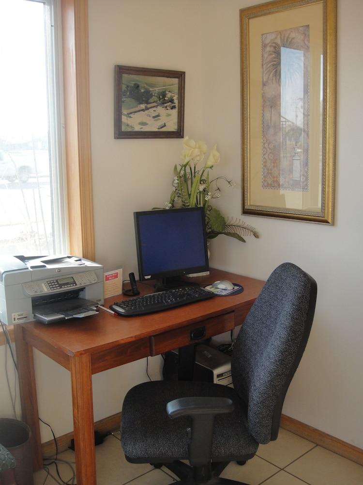 Trails West Motel photo 5